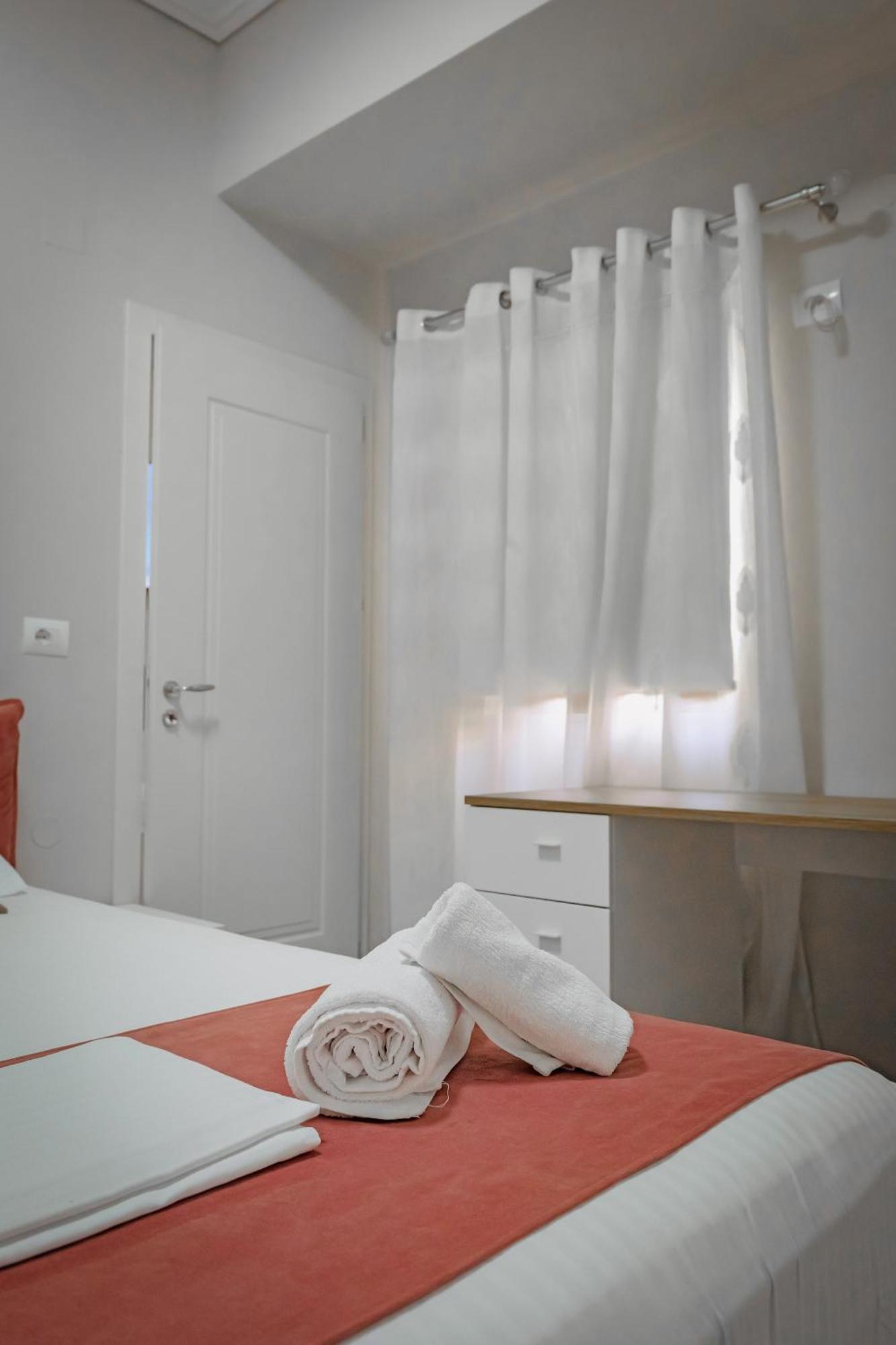 Costa Verde Suites Saranda Buitenkant foto